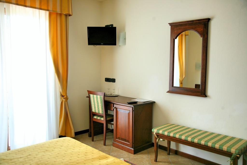 Hotel Ristorante Al Brunello Di Montalcino
