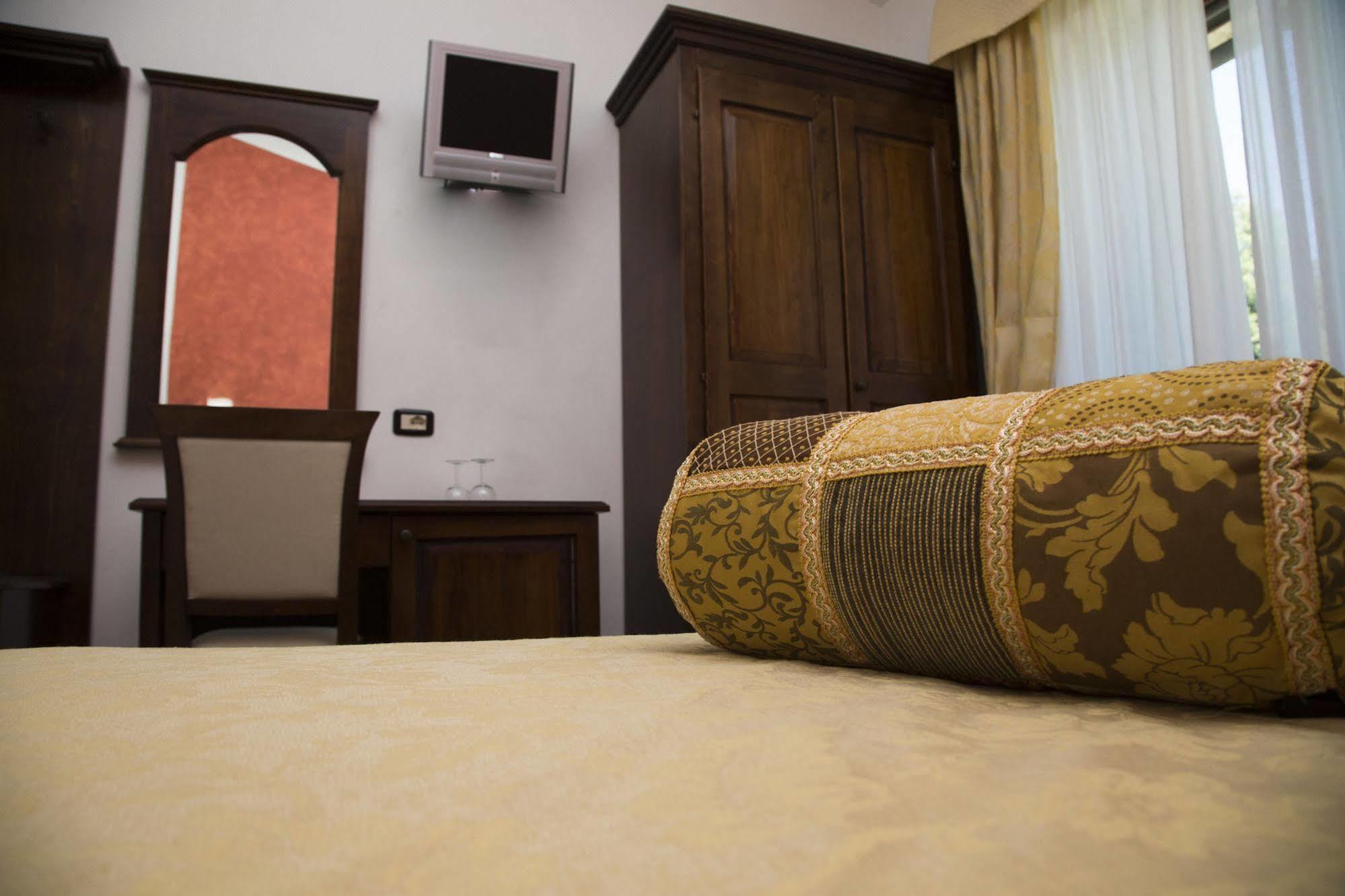 Hotel Ristorante Al Brunello Di 3*